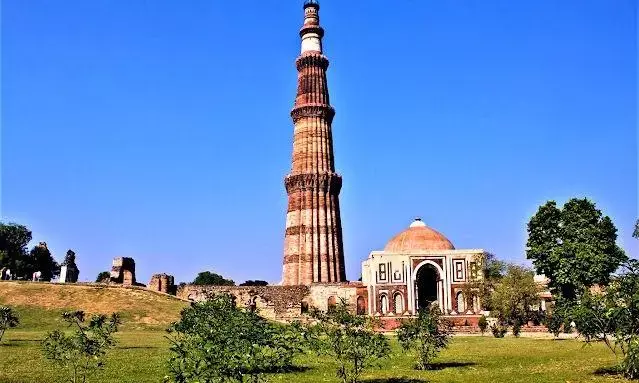 Qutb Minar was built by Raja Vikramaditya